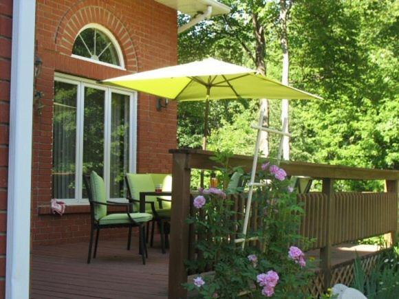 Maple Woods Bed & Breakfast Casselman Eksteriør bilde